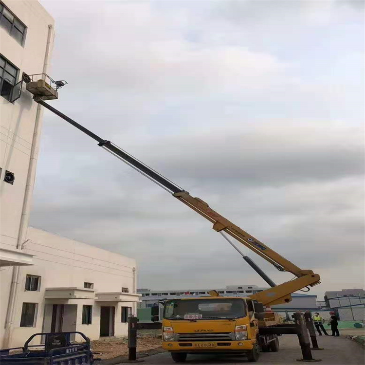 东西湖哪里有小型吊车出租的